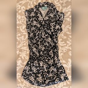 Liz Lange Black and White Floral Sleeveless Blouse